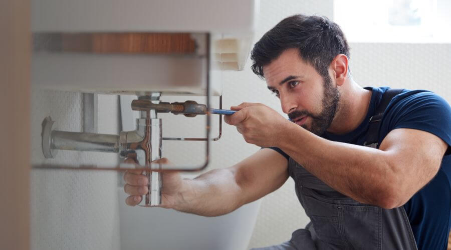 Professional sink repair services in Lookeba, OK